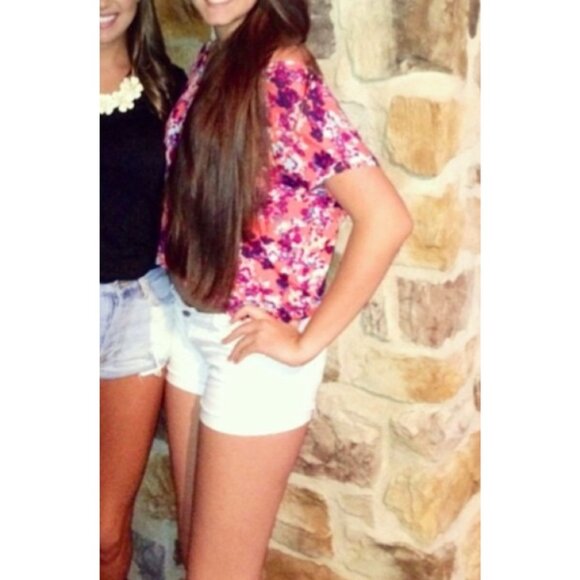 Kirra Red/Pink Flower Short Sleeve - Picture 3 of 3